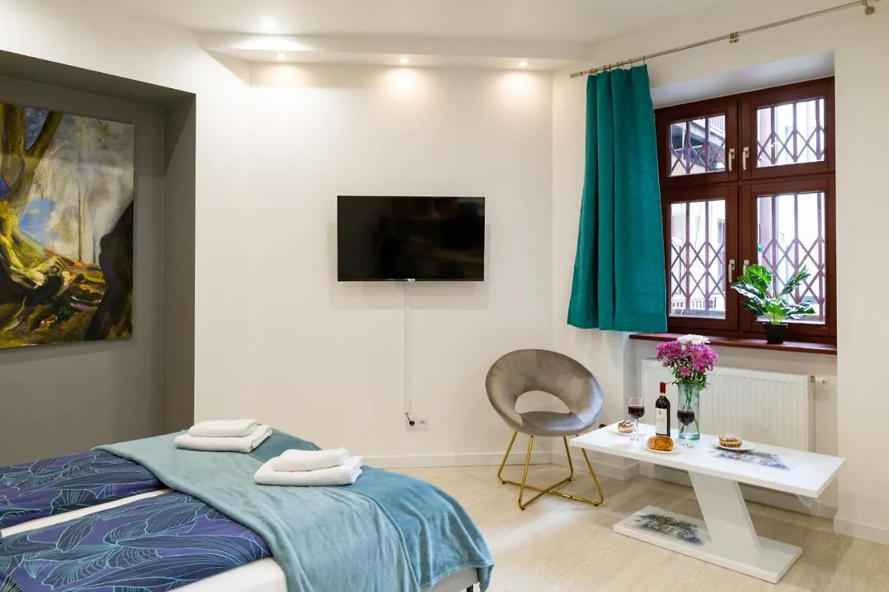 Shy But Shining! Lovely, Stylish & Fully Equipped. Apartment Krakow